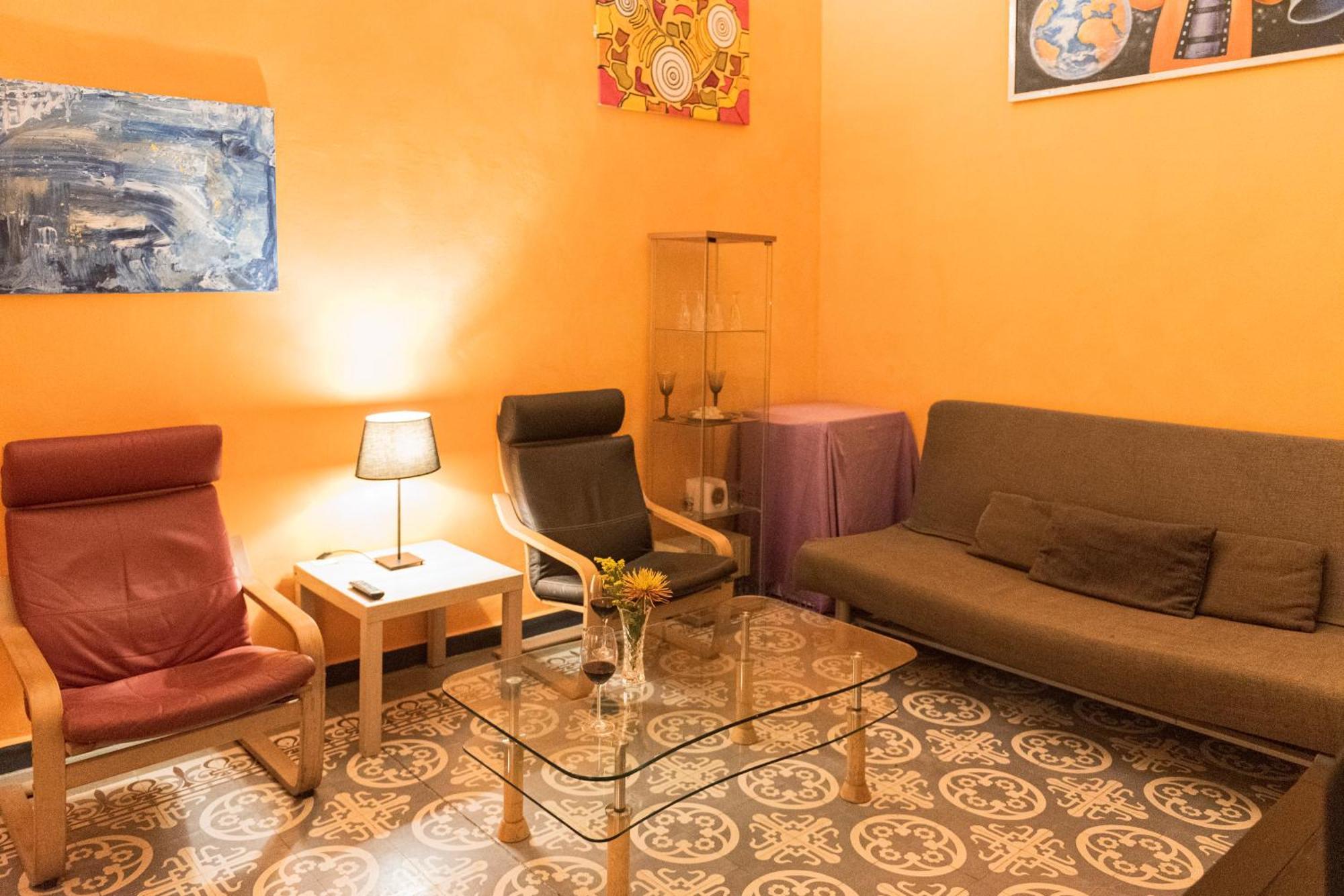 Private Rooms In Historic Building On The Square Málaga Exterior foto
